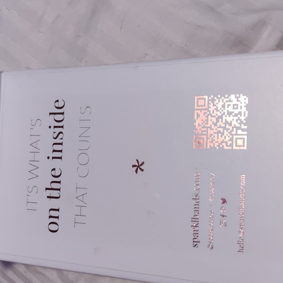 Fit bit versa 3 BANDS - Picture 3 of 3